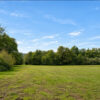 Terrain constructible et viabilisé d&rsquo;environ 2 000 m2 à Ussa